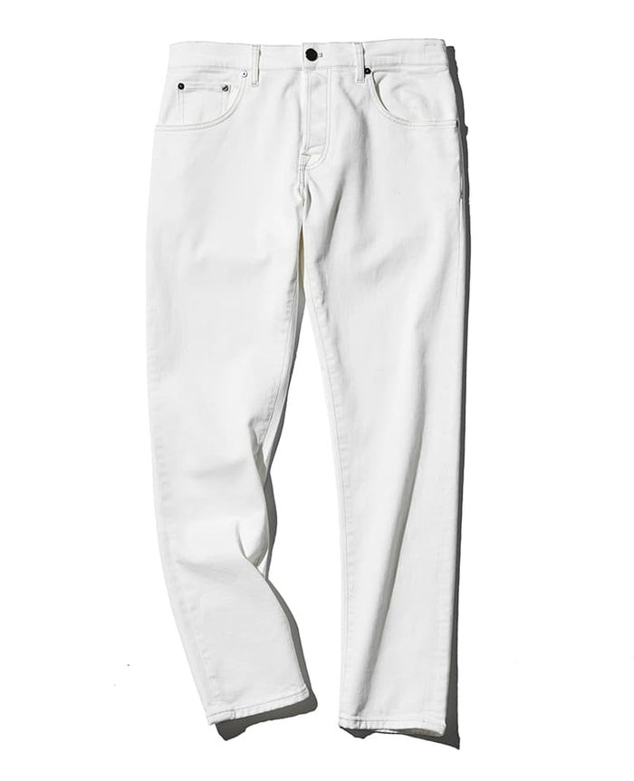 パンツ¥40,700/ピーティー トリノ デニム(買えるLEON)