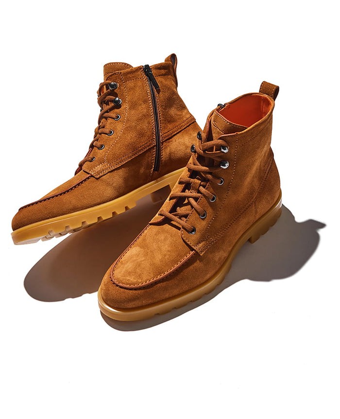 ブーツ¥195,800/サントーニ(買えるLEON)