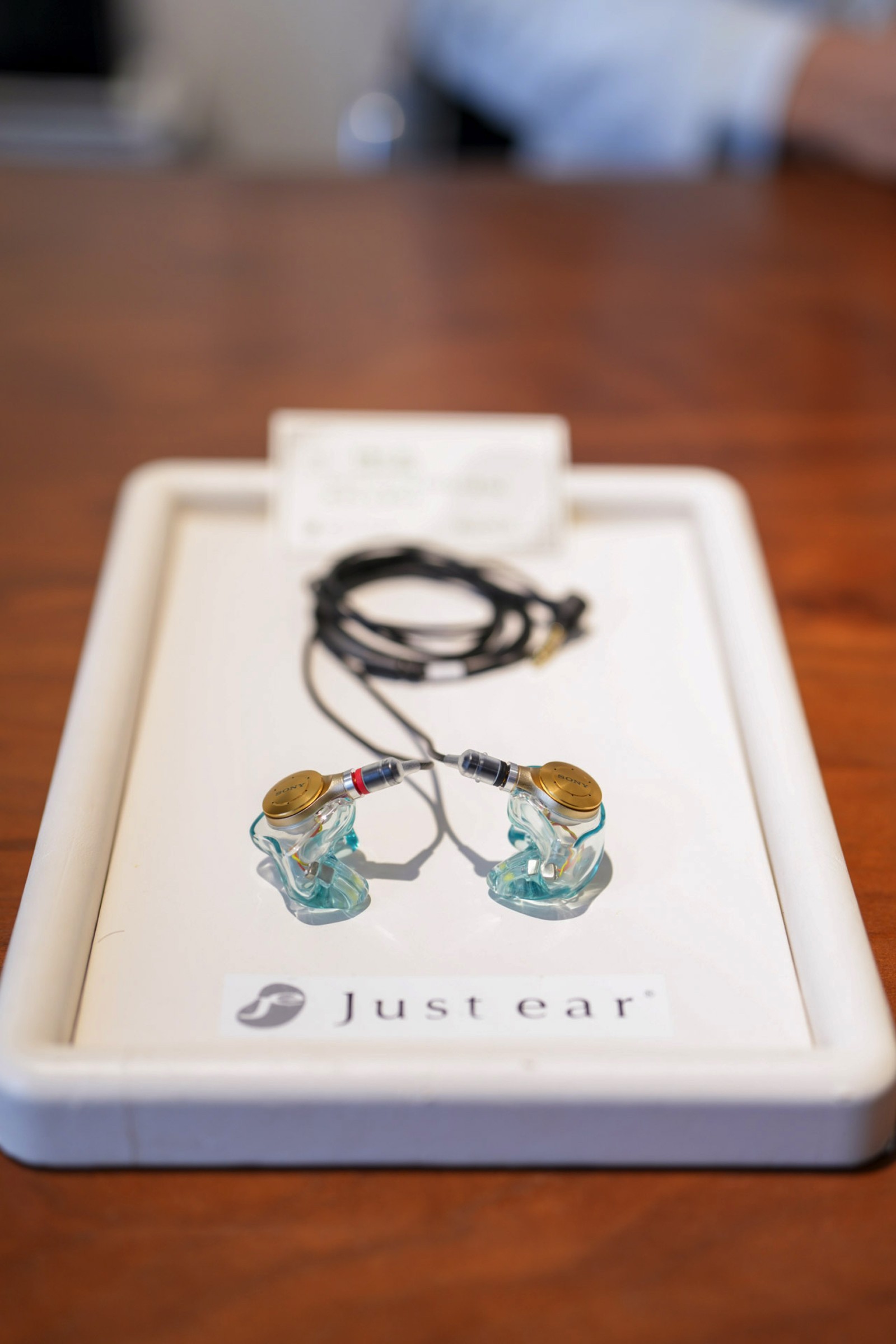 Just ear XJE-MH1R、33万円 ソニー