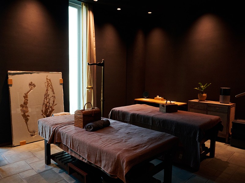 THE HUNDRED WELLNESS SALON