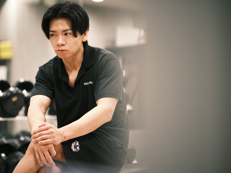 野田クリスタル(38)「“芸人は不健康”な時代は終わった。今は健康じゃないと笑えない」