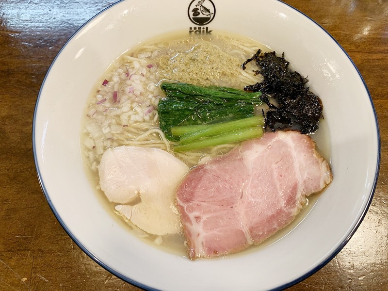 方南町「クラム&ボニート」の「貝節潮そば」。