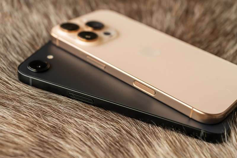 iPhone 16eを実機レビュー! 買い替え検討なら「即買い」です