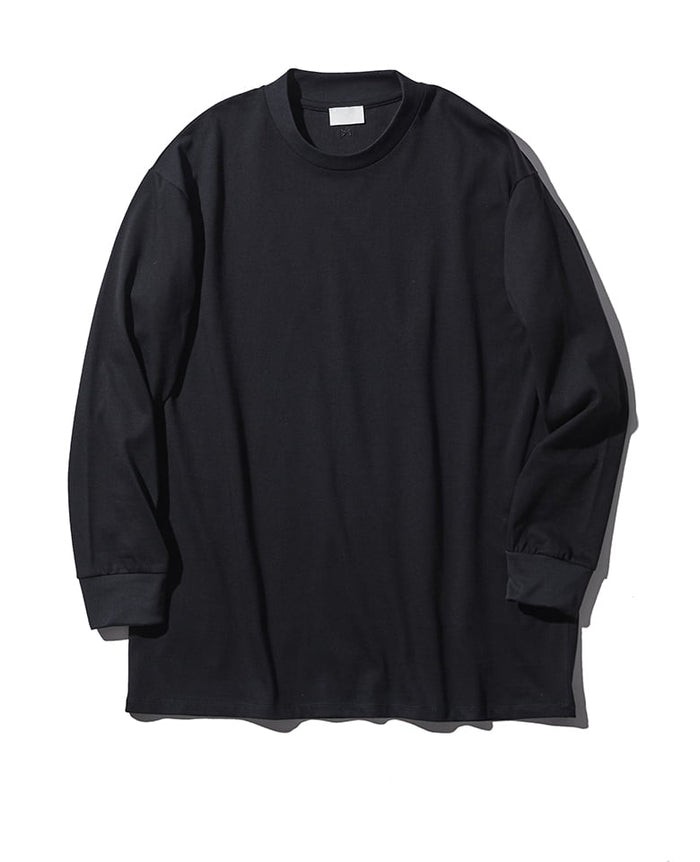 ロングスリーブTシャツ¥19,250／エムバイ（買えるLEON）