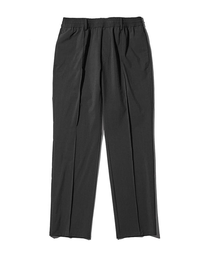 パンツ¥30,800／バラード（買えるLEON）