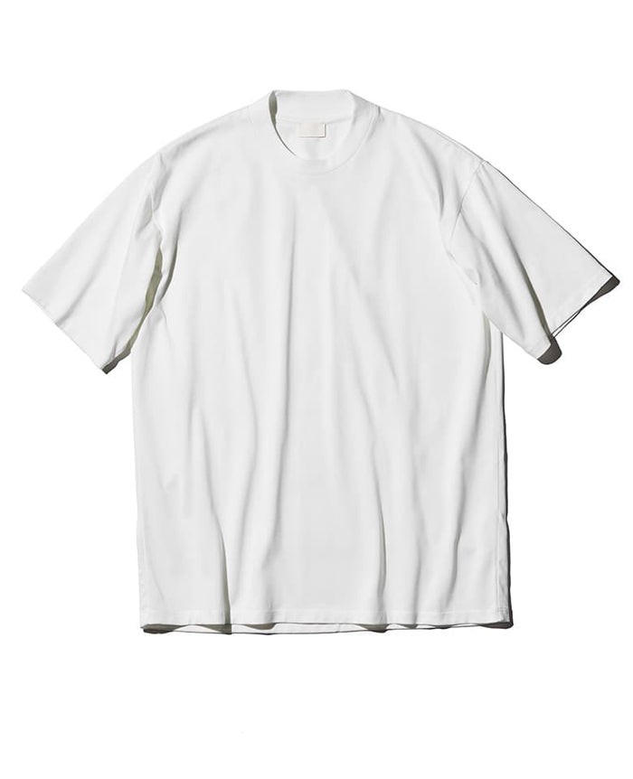 Tシャツ¥17,050／エムバイ（買えるLEON）
