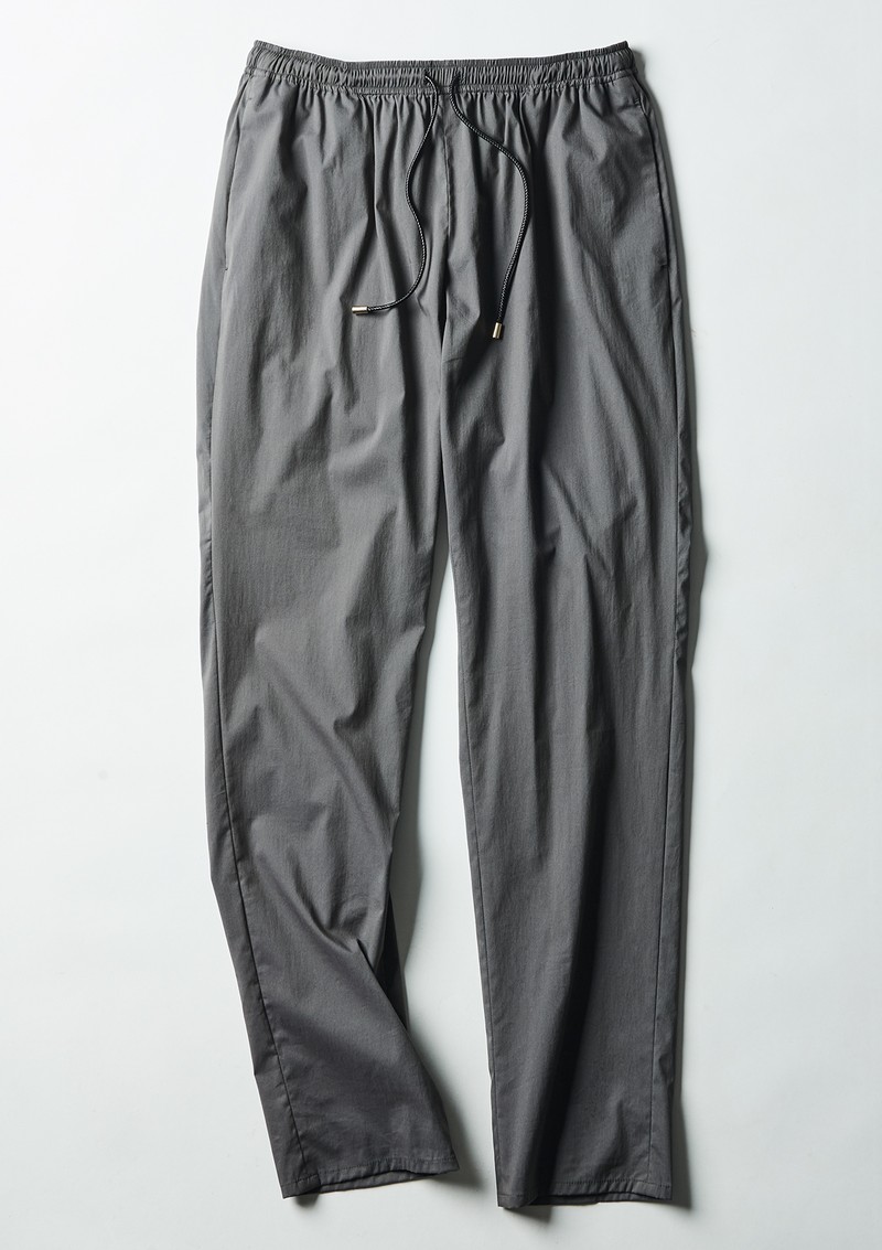 パンツ3万1900円／ジャブスアルキヴィオ（買えるLEON）