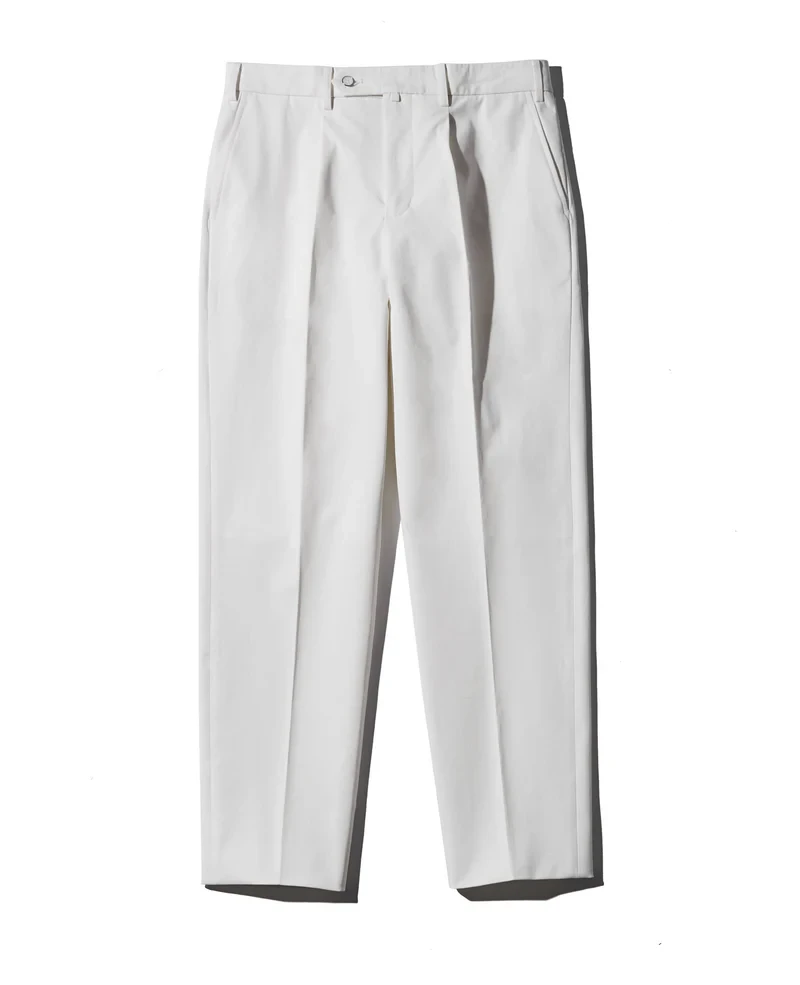 パンツ3万5200円/エムバイ(買えるLEON)