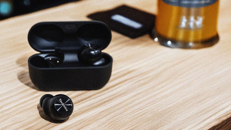 テクニクス「EAH-AZ100」