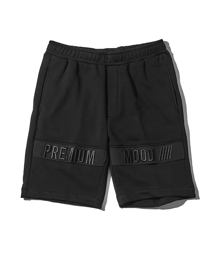 ショーツ3万6300円／P.M.D.S.（買えるLEON）