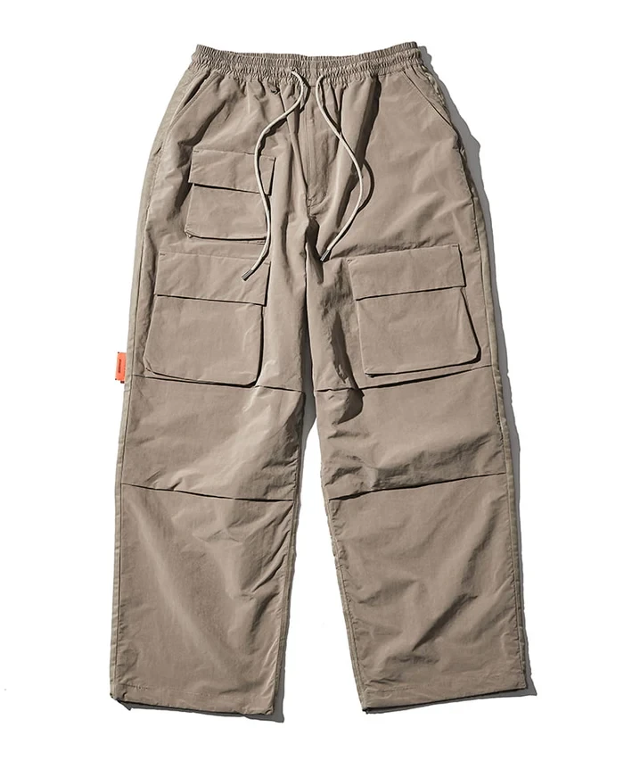 パンツ5万5000円／ともにオールウェイズ アウト オブ ストック（買えるLEON）