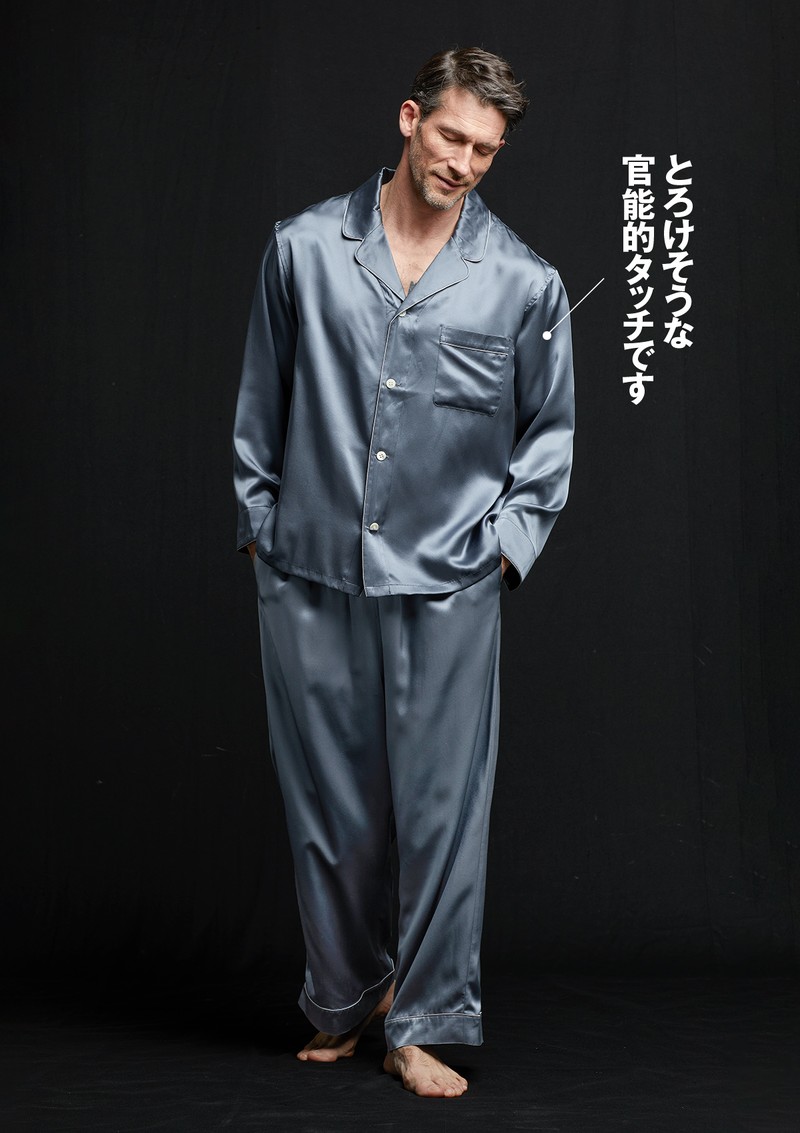 シャツ3万1900円、パンツ3万1900円／ともにフートウキョウ（買えるLEON）