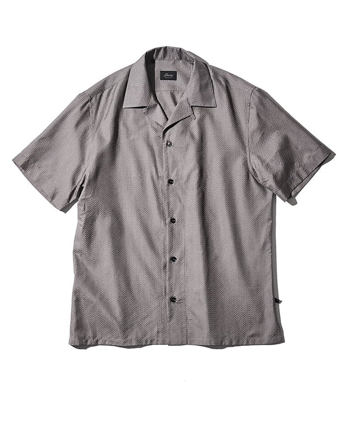 シャツ22万2200円／ブリオーニ（買えるLEON）