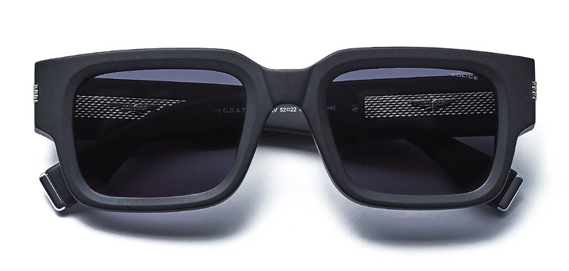 サングラス3万1900円／ポリス（買えるLEON）