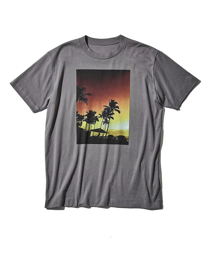 Tシャツ3万9600円／タエ アシダ（買えるLEON）