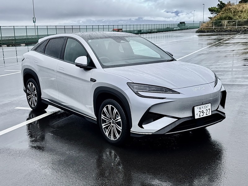 BYD SUV シーライオン7 外部給電機能もそなえる。