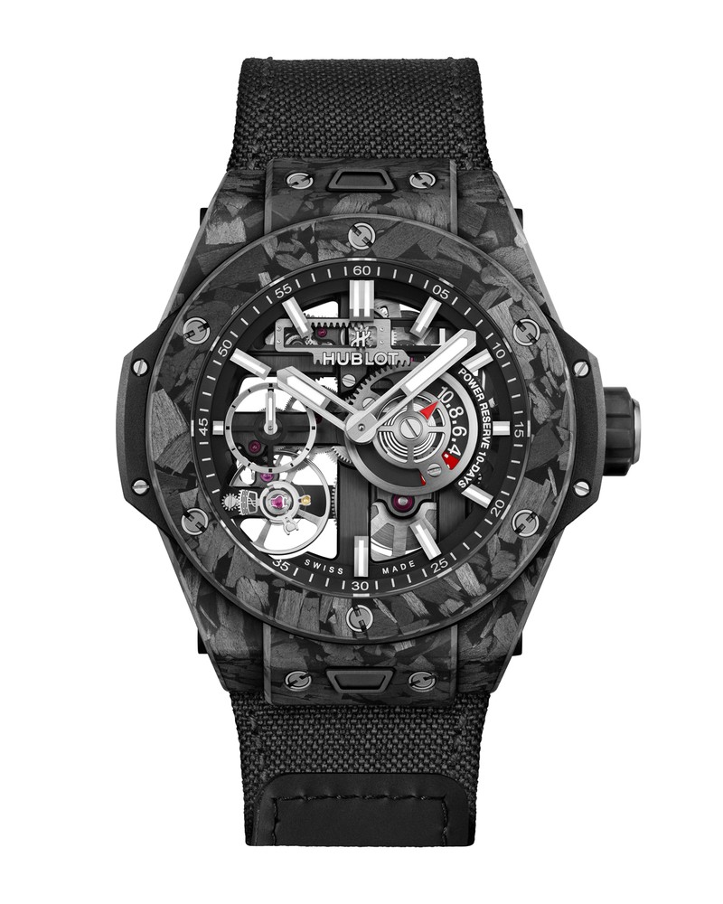 「ビッグ・バン メカ-10」自動巻き、カーボンケース(42mm)、ファブリックストラップ。10気圧防水。376万2000円/ウブロ