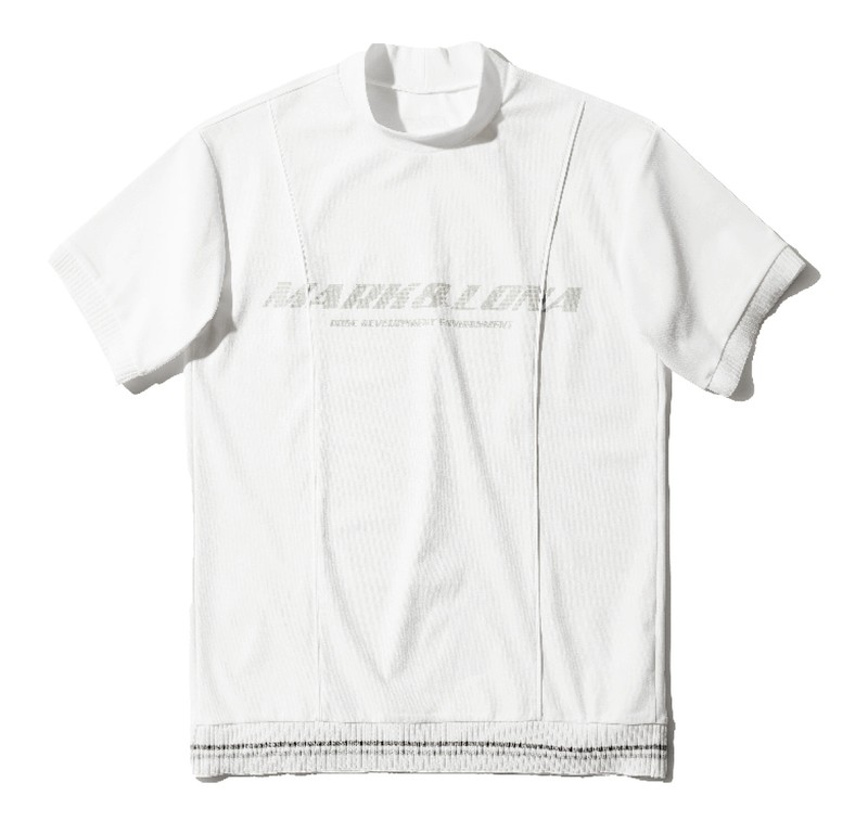 モックネック3万4100円／マーク & ロナ（マーク & ロナ青山店）