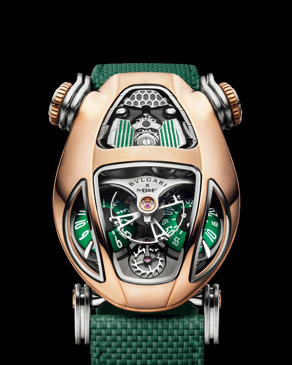 「ブルガリ セルペンティ MB&F」手巻き、18KPGケース(53×39mm)、グリーンラバーストラップ。30m防水。世界限定33本限定。要問い合わせ/ブルガリ(ブルガリ・ジャパン)
