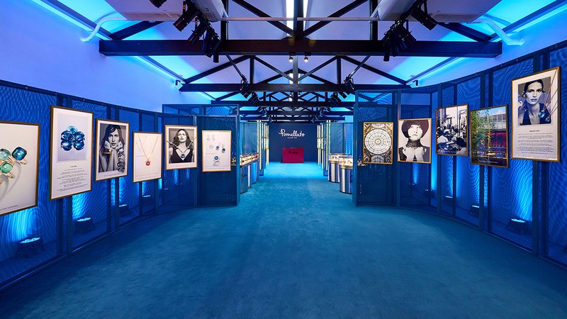 『ヌード』のこれまでのクリエイションが、資料を通じて紹介されました。