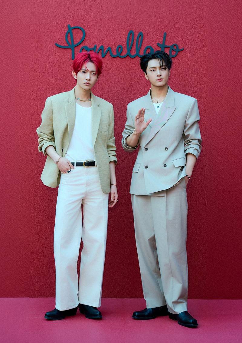 BTSの弟分であるボーイズグループ「ENHYPEN」からはヒスン（左）とジェイ（右）が来場。