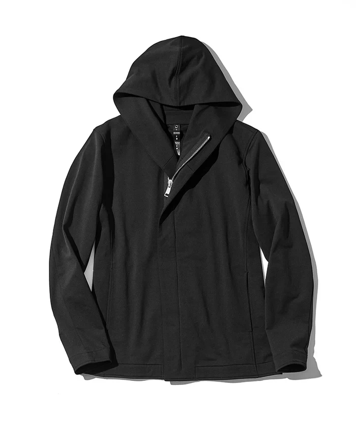 パーカ4万4000円／ダブルジェイケイ（買えるLEON）