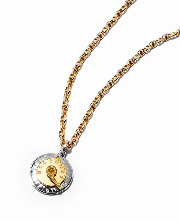 ［18KYG×Pt950×イエローダイヤモンド］49万5000円、チェーン［18KYG］25万9600円／ともにジェントルマン（買えるLEON）