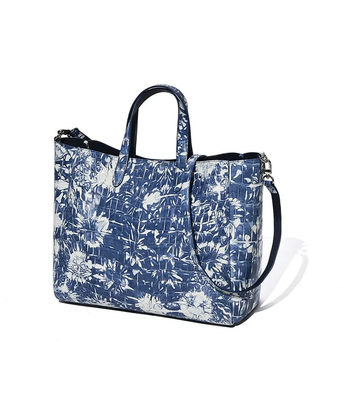 バッグ［W41×H43×D16㎝］68万2000円／グッドフォースリー（買えるLEON）