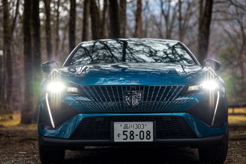 プジョー「408 GT HYBRID」