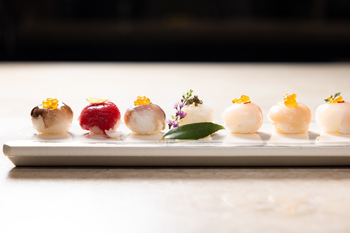ザ・ホテル青龍京都清水 restaurant library the hotel seiryu 旬のネタを織り交ぜたおまかせ9貫。