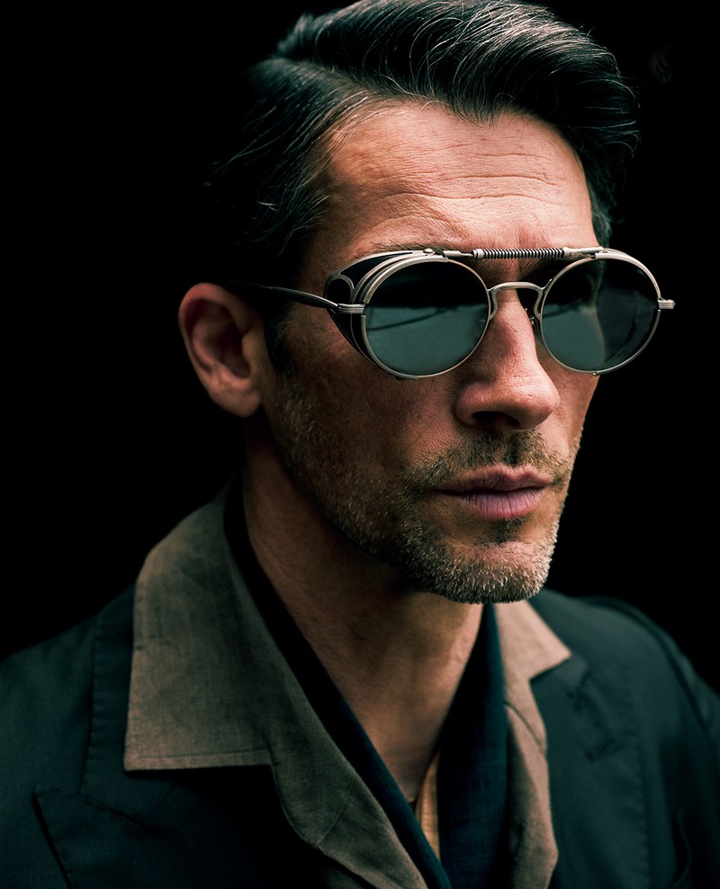 サングラス23万6500円／マツダ（マツダアイウエアジャパン）