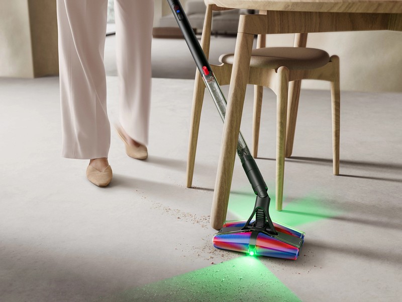  「Dyson PencilVac Fluffy™ (SV50 FF)」5万9840円／ダイソン
