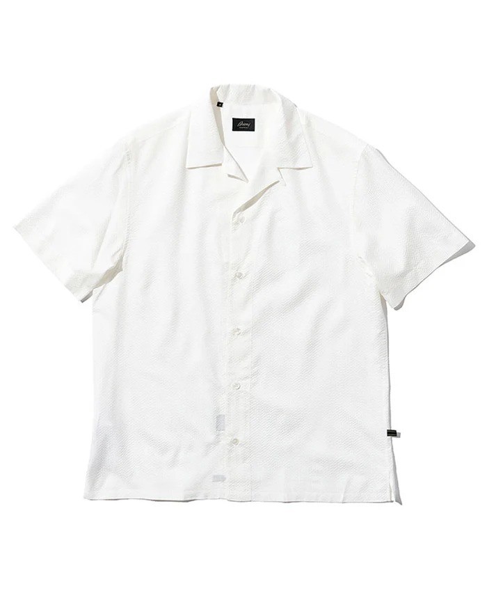 シャツ¥222,200／ブリオーニ（買えるLEON）