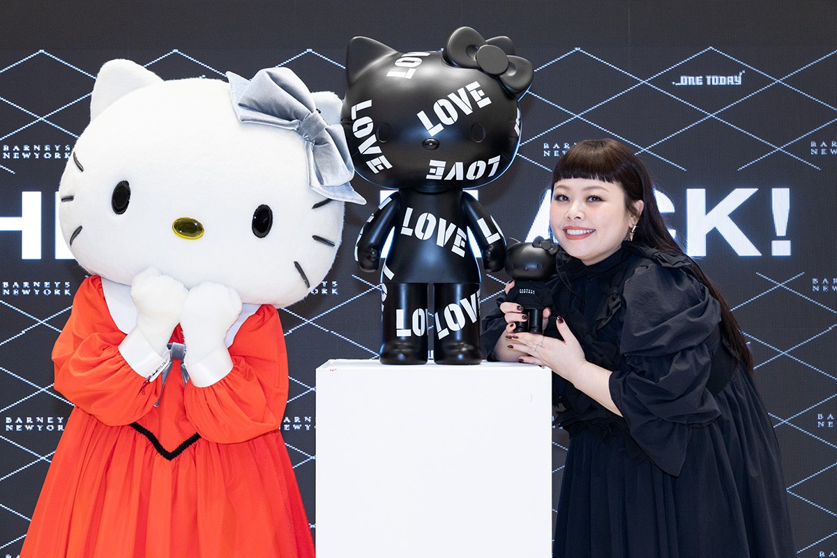 HELLO KITTY "BLACK SERIES" バーニーズニューヨーク六本木店 渡辺直美 SUZUKI MIKIO