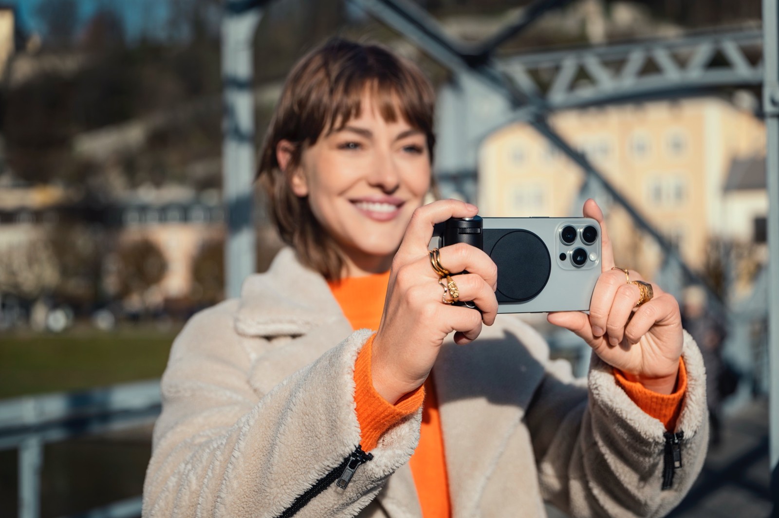 ライカ『Leica LUX グリップ』4万8400円/ライカカメラジャパン