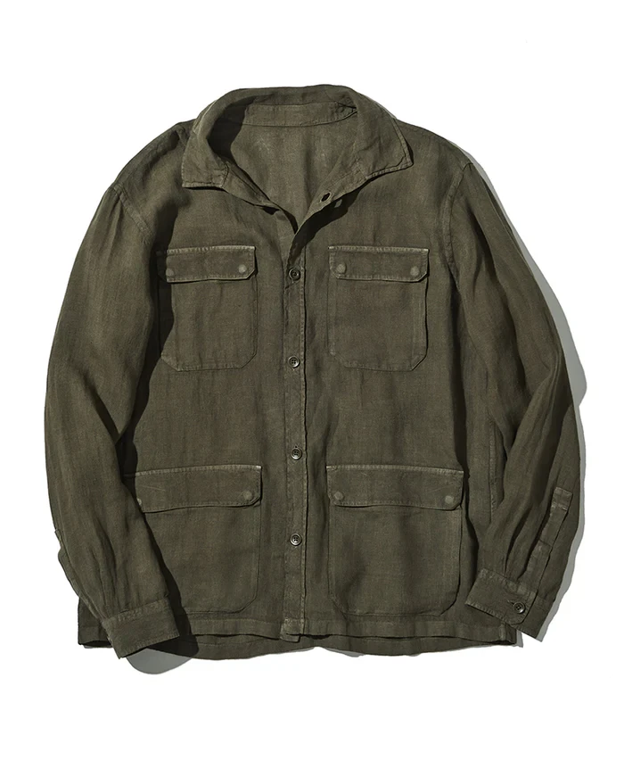 シャツ9万6800円／ヘルノ（買えるLEON）