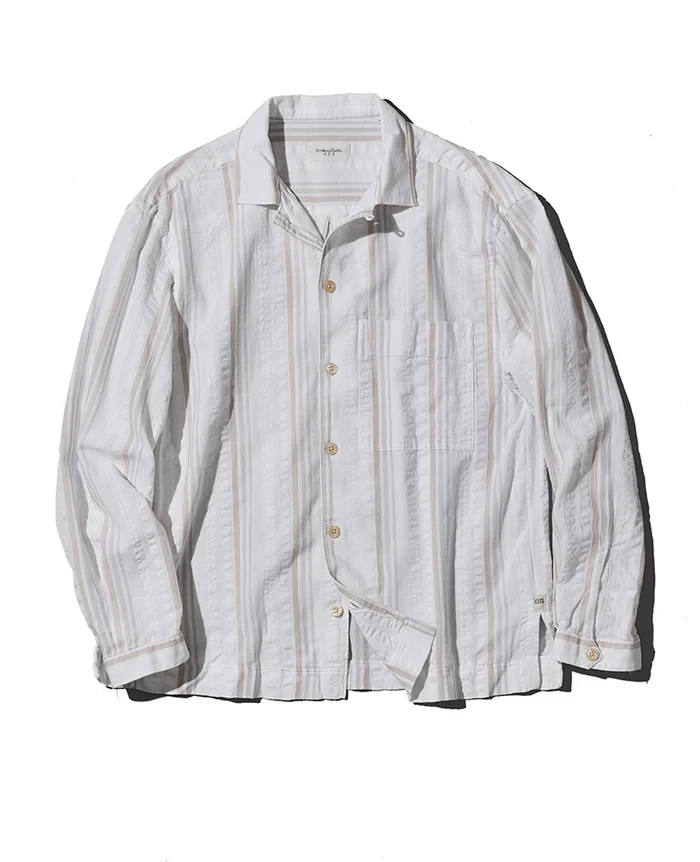 シャツ3万5200円／ティントリア マッティ（買えるLEON）