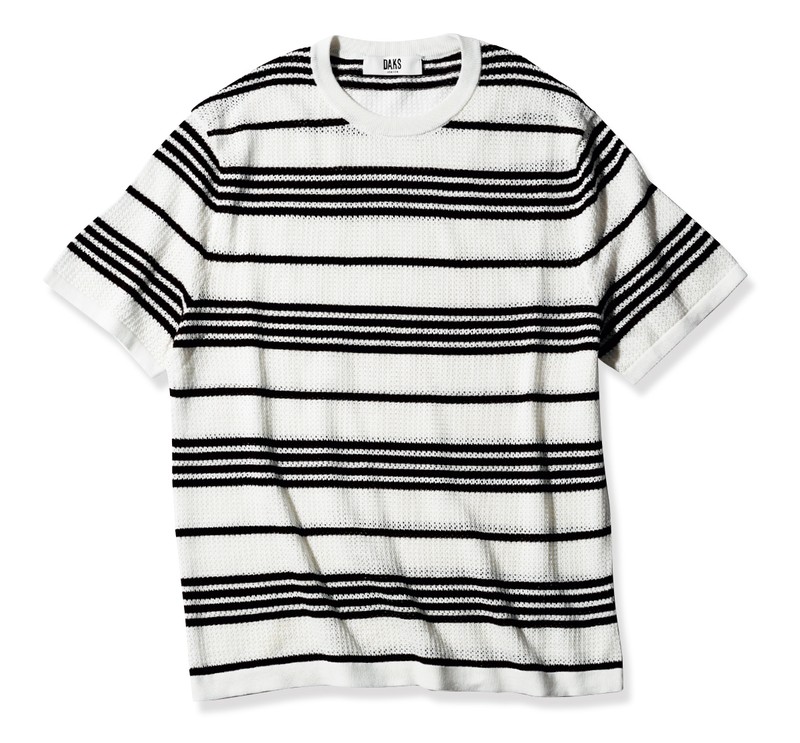 ニット4万2900円／ダックス（三共生興ファッションサービス）