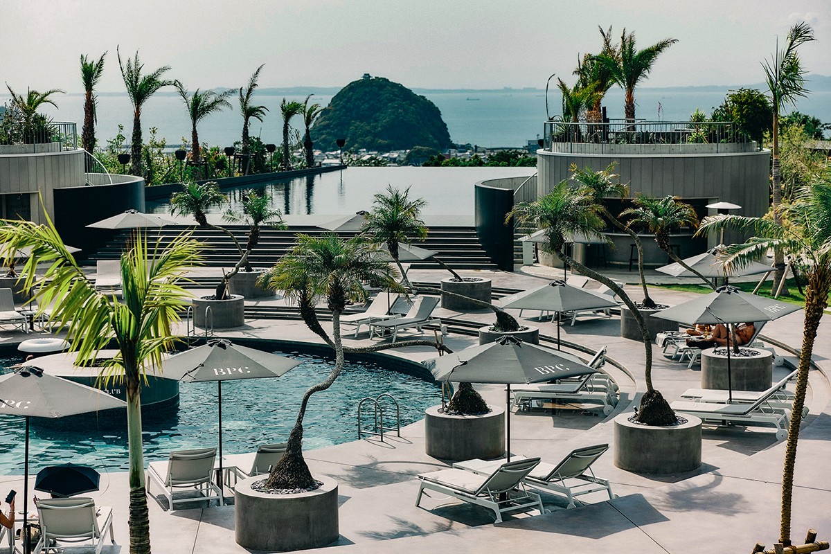 BOTANICAL POOL CLUB