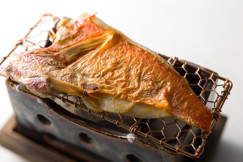 「富士青藍」 季節に合わせた旬魚が登場。
