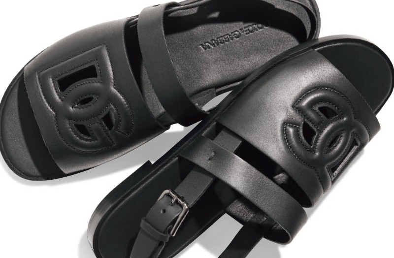 サンダル13万6400円／ドルチェ&ガッバーナ（ドルチェ&ガッバーナ ジャパン）