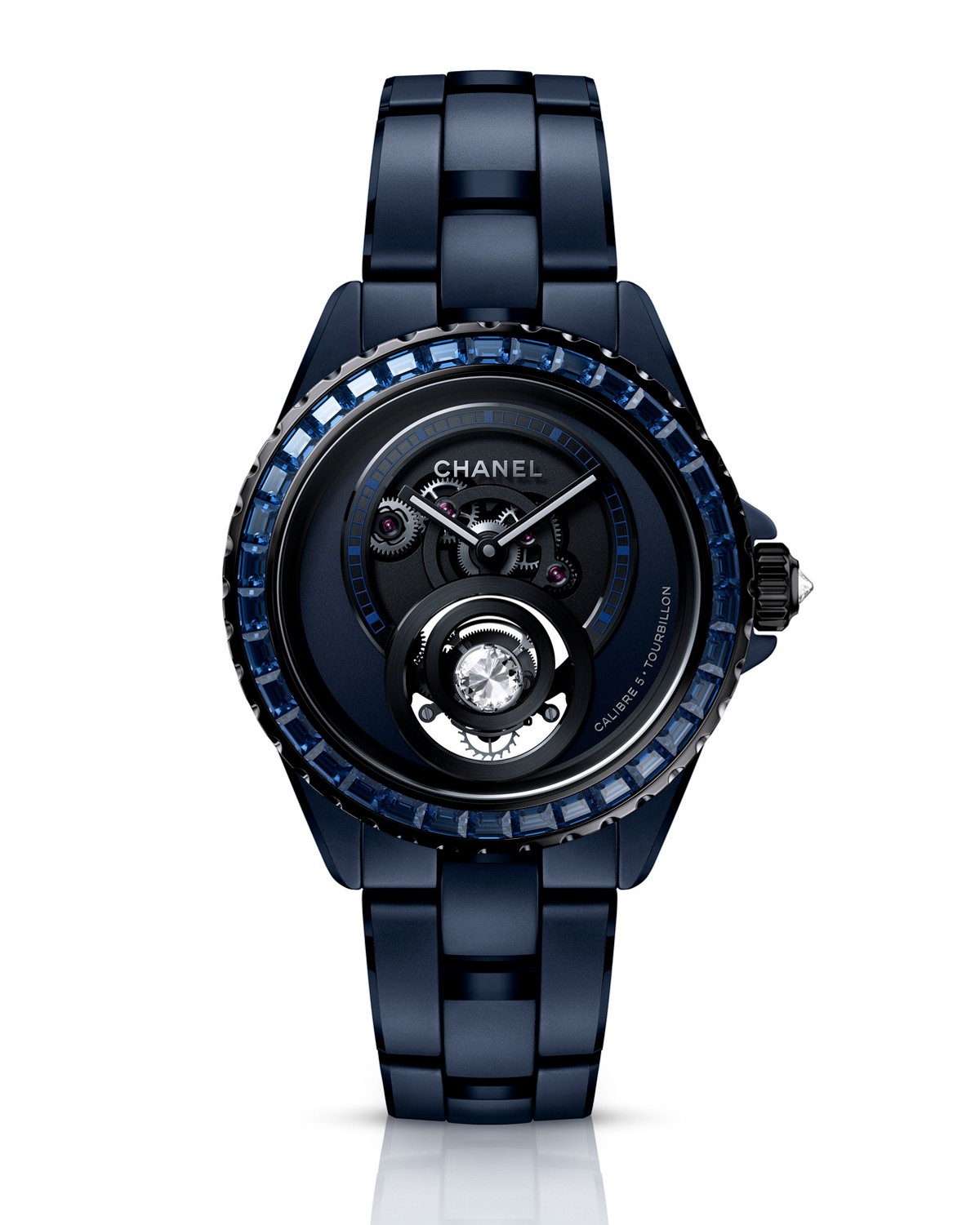 「J12 BLEU ダイヤモンド トゥールビヨン」手巻き、高耐性セラミックケース(38mm)×ブレスレット。世界限定55本。3564万円/シャネル(シャネル カスタマーケア)