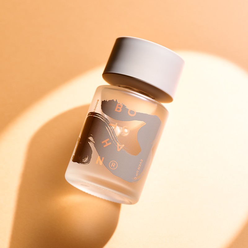 「ボッチャン イーブンアップ シー ブースター」（50ml）3630円／アンド･コスメ