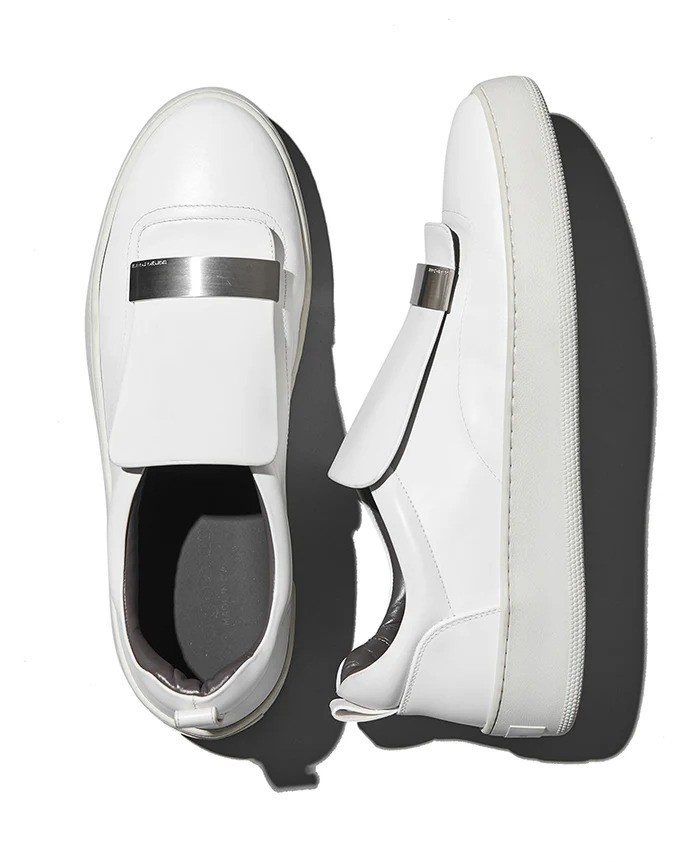 靴11万1100円／セルジオ ロッシ（買えるLEON）