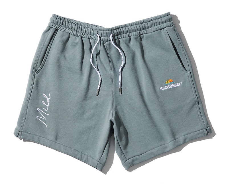 ショーツ2万9700円／マイルドサンセット（買えるLEON）