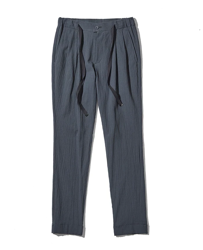 パンツ12万1000円／タエ アシダ（買えるLEON）