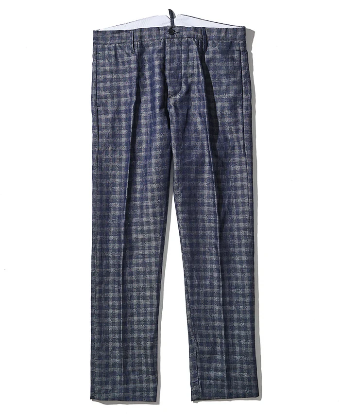 パンツ5万5000円／マウリッツォ・マッシミーノ（買えるLEON）