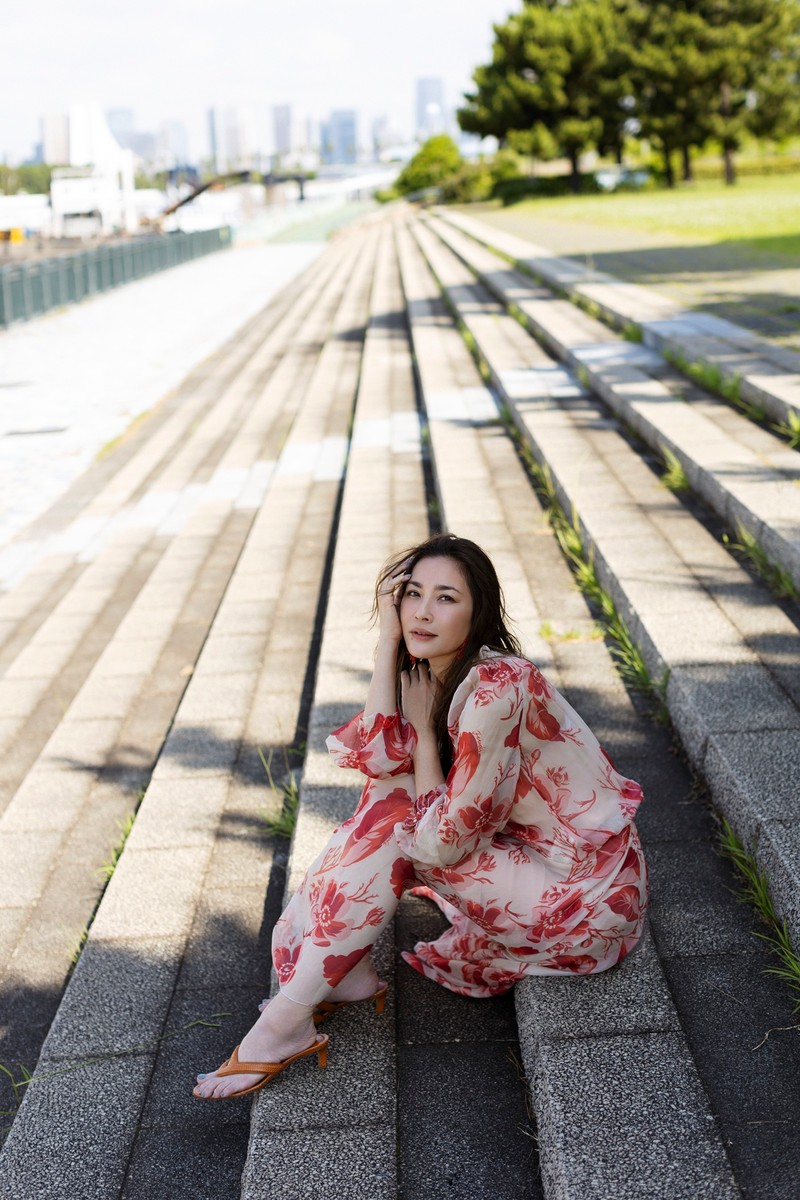 瀬戸朝香 美しい人 WebLEON LEON