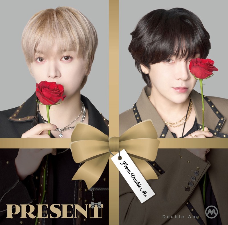 『PRESENT』【通常盤 -Double Aceジャケット盤-】3000円/徳間ジャパンコミュニケーションズ