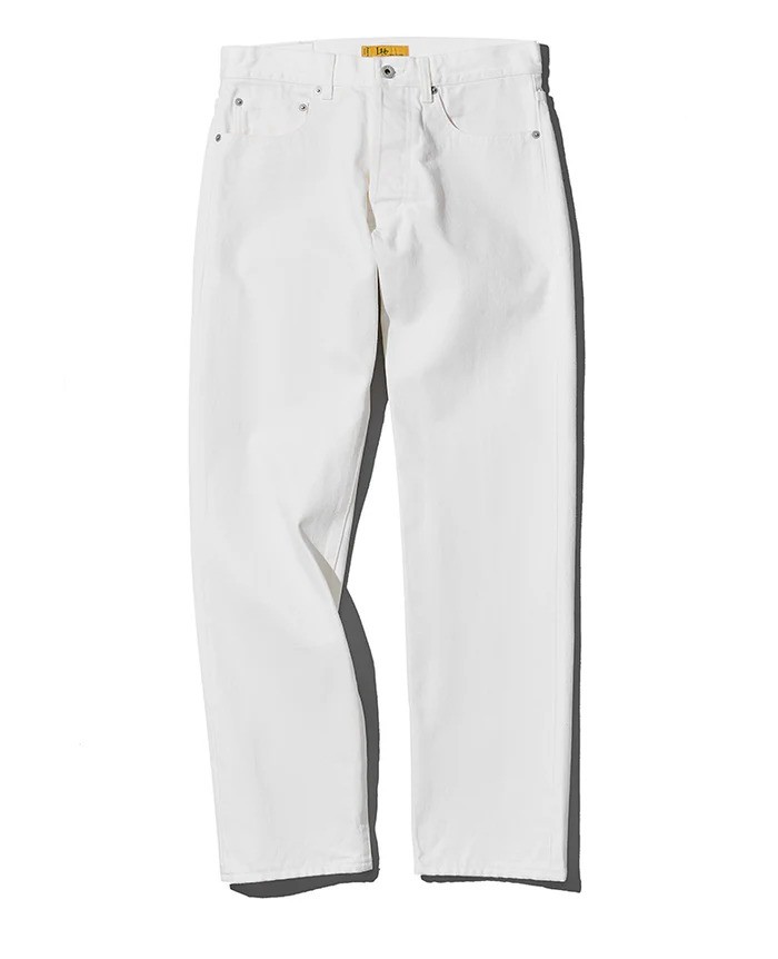 パンツ¥79,200／リヴェラーノ＆リヴェラーノ（買えるLEON）